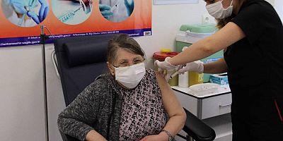 65 yaş üstü vatandaşların Covid-19 aşılaması başladı