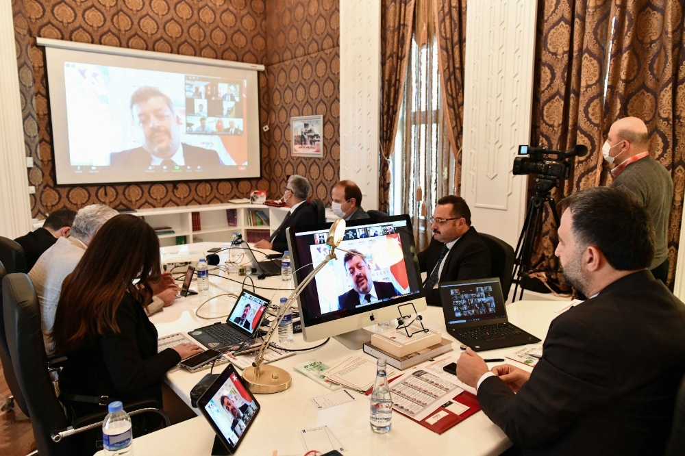 7 büyük ilin belediye başkanları video konferansla bir araya geldi