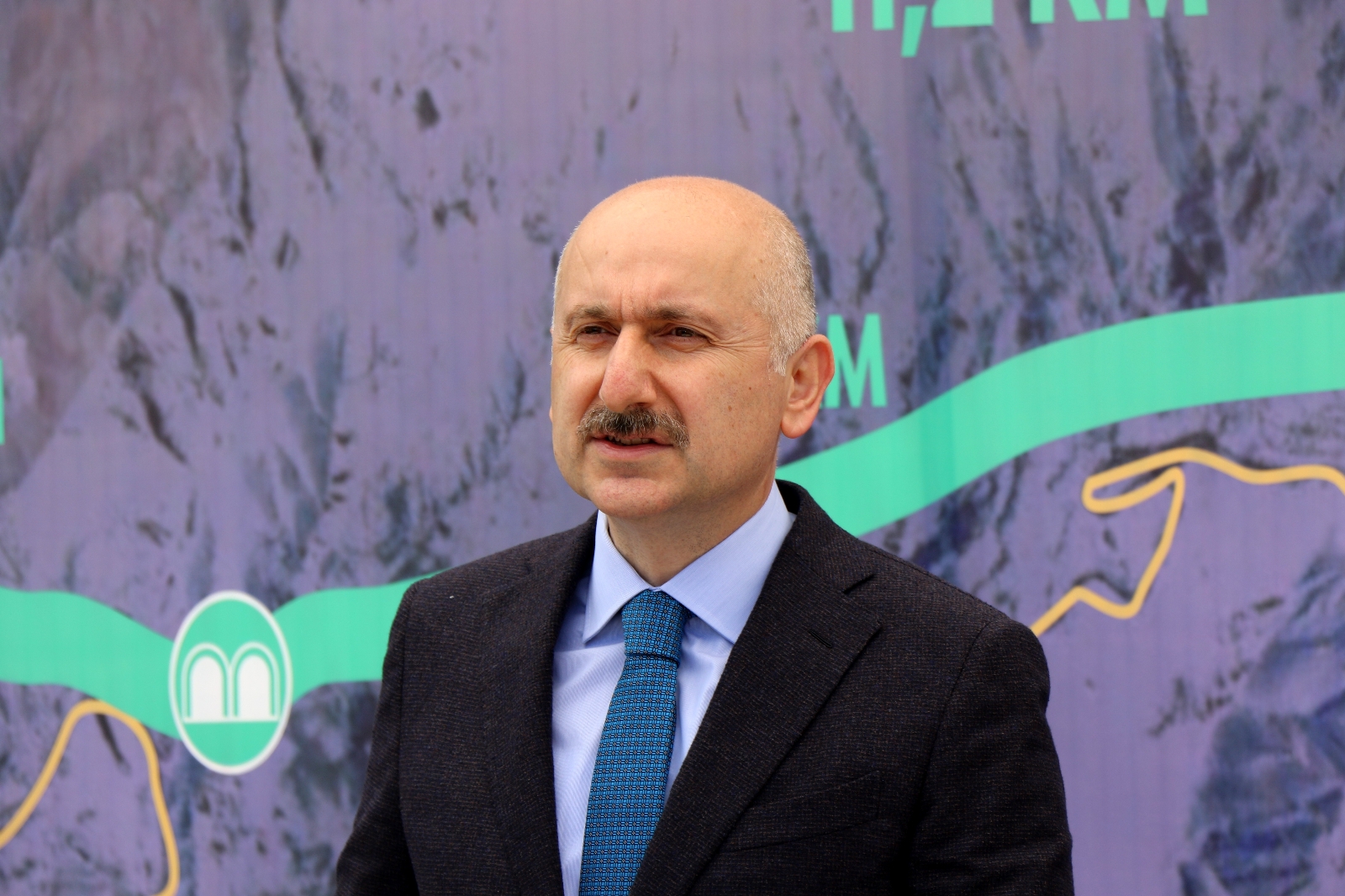 “700 bin çalışanımızla ülkemizin geleceğine imza atmak için var gücümüzle çalışıyoruz