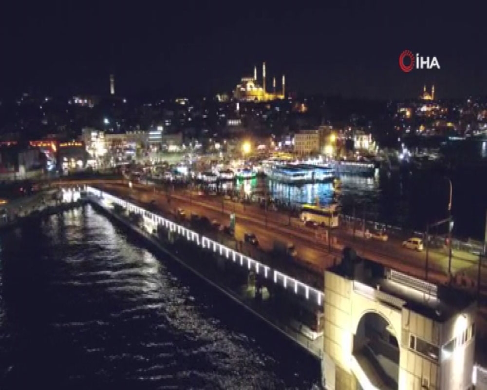 80 saatlik sokak kısıtlaması öncesi tarihi Galata Köprüsü çevresinde yoğunluk