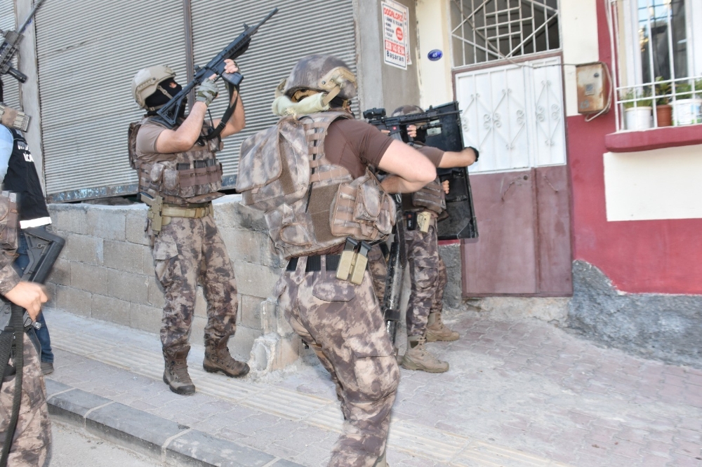 81 ilde gerçekleştirilen narkotik uygulamasında 642 şahıs yakalandı