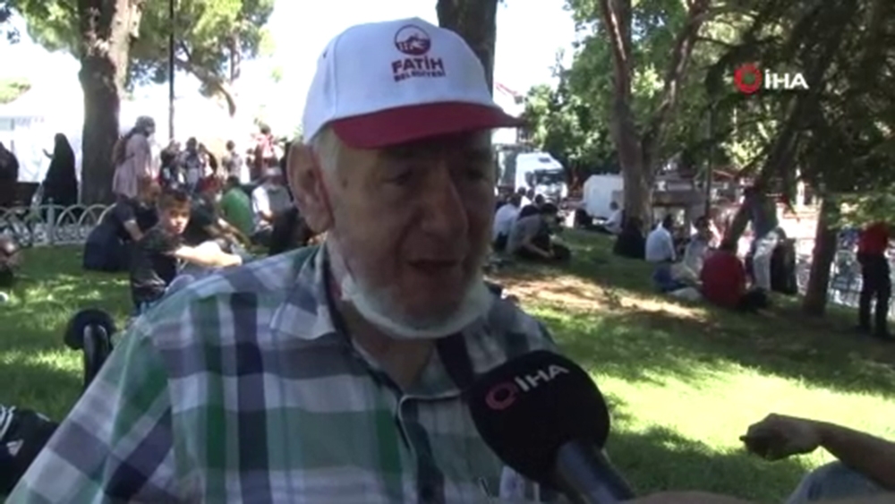 82 yaşında 736 kilometre yolu Ayasofya için geldi