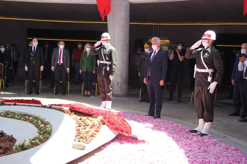 9. Cumhurbaşkanı Süleyman Demirel, ölümünün 5. yılında kabri başında anıldı