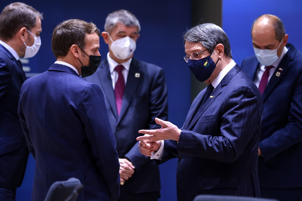 AB Liderler Zirvesi, 2. gününde Covid-19 gündemi ile toplandı