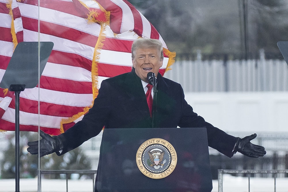 ABD Başkanı Donald Trump: ABD başkentindeki herkesten barışçıl kalmasını istiyorum. Şiddete hayır!