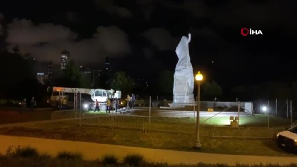 ABD’de Kristof Kolomb’a ait heykellerden biri daha kaldırıldı