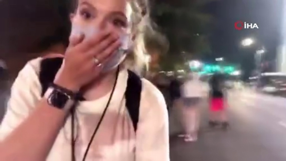 ABD’deki protestolarda muhabir kapkaça uğradı