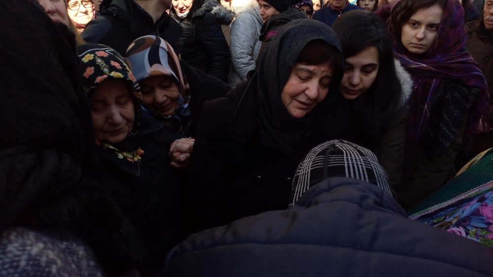 Acılı annenin sözleri yürek yaktı:“Hadi kalk kızanım”