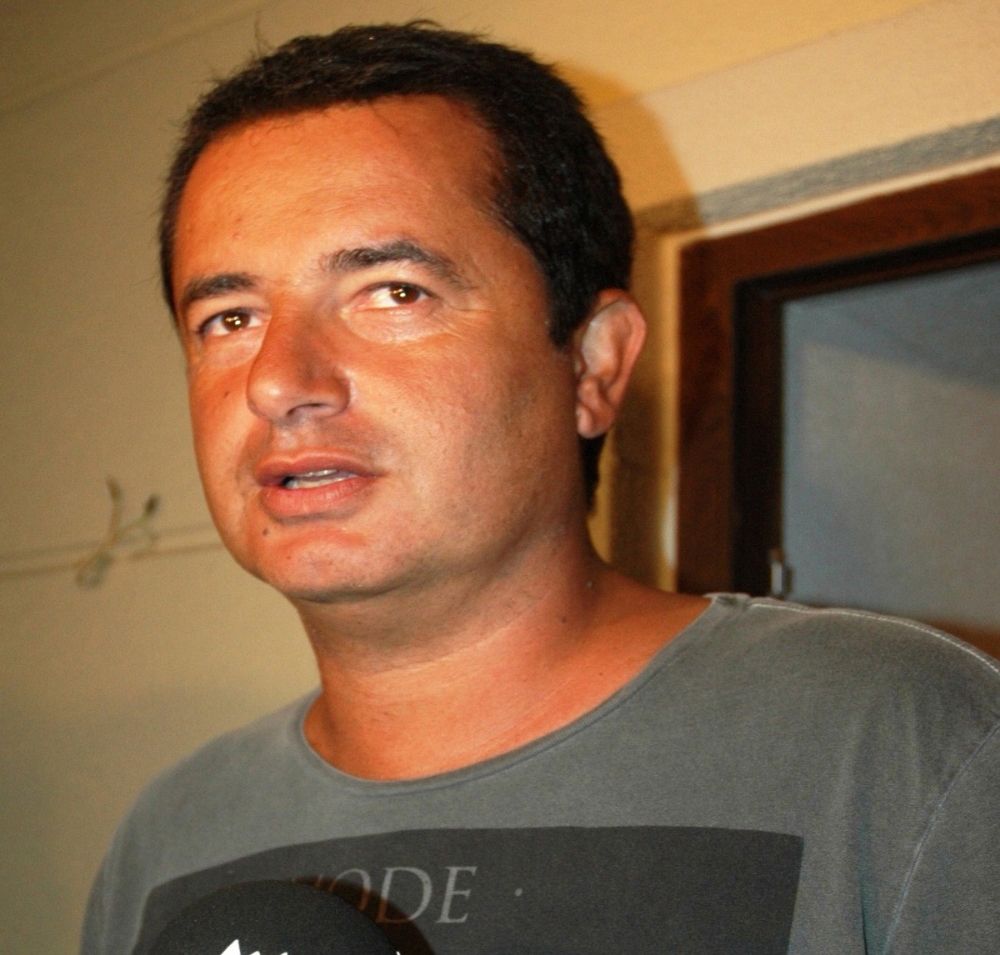 Acun Ilıcalı, Uğur Yılmaz Deniz’in cezasını kesti