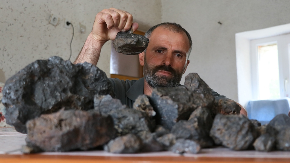 Adaçayı toplarken göktaşı bulduğunu iddia etti