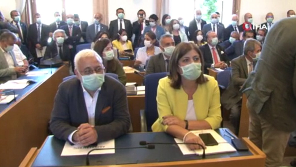 Adalet Komisyonu barolarla ilgili teklifi görüşmek üzere toplandı