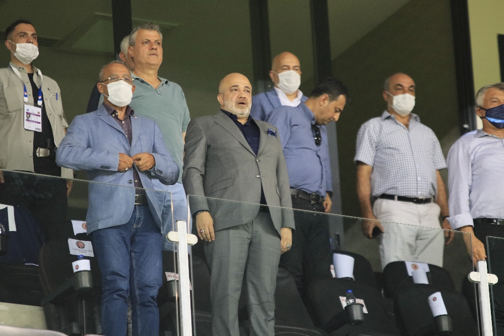 Adana Demirspor Başkanı Murat Sancak, özel izinle maçı takip etti