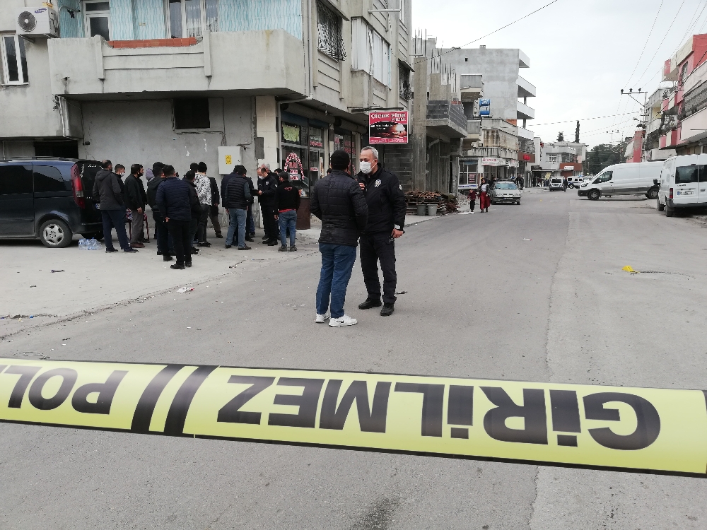 Adana’da 2 aile arasında silahlı kavga: 5 yaralı