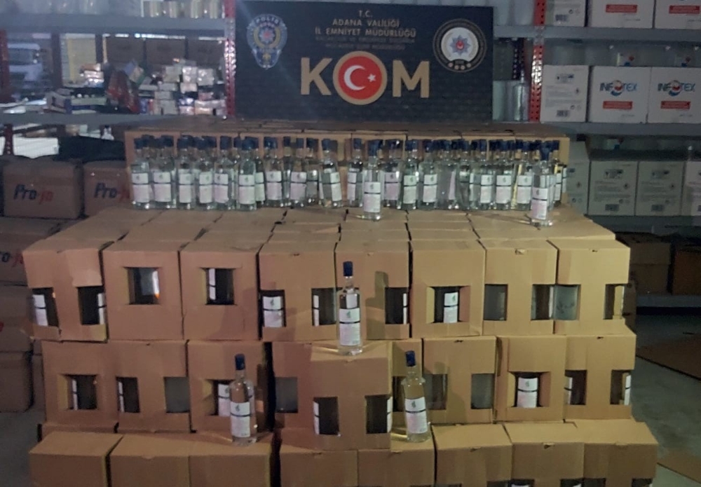Adana’da 2 bin 140 litre kaçak etil alkol ele geçirildi