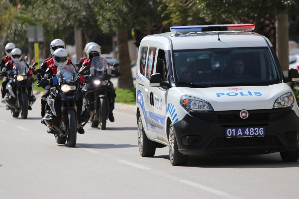 Adana’da 20 yaş altı ve 65 yaş üstüne helikopterli denetim