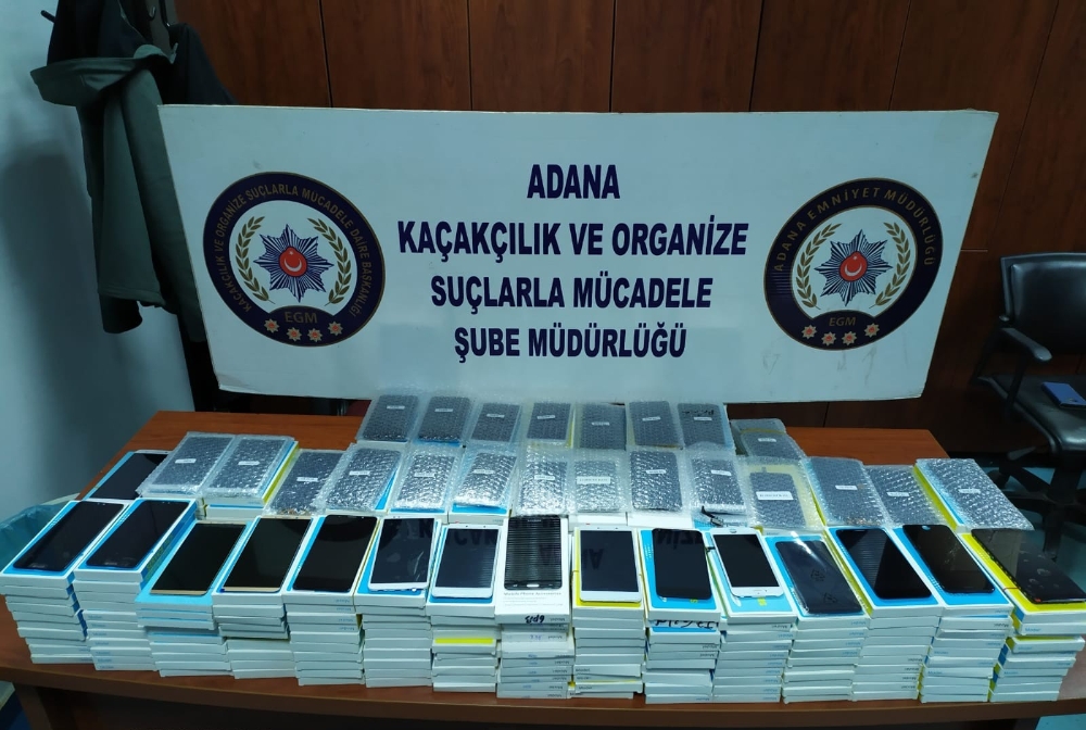 Adanada 65 Bin Liralık Kaçak Telefon Ele Geçirildi