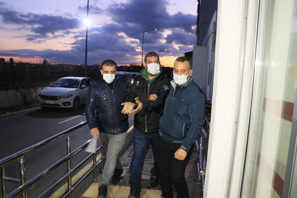 Adana’da aranan şahıslara operasyon