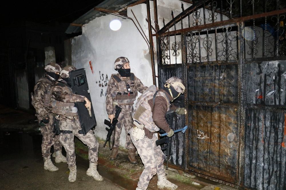 Adanada Deaş Operasyonu: 5 Gözaltı