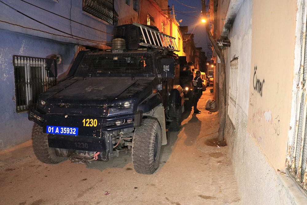 Adana’da şafak vakti narkotik operasyonu
