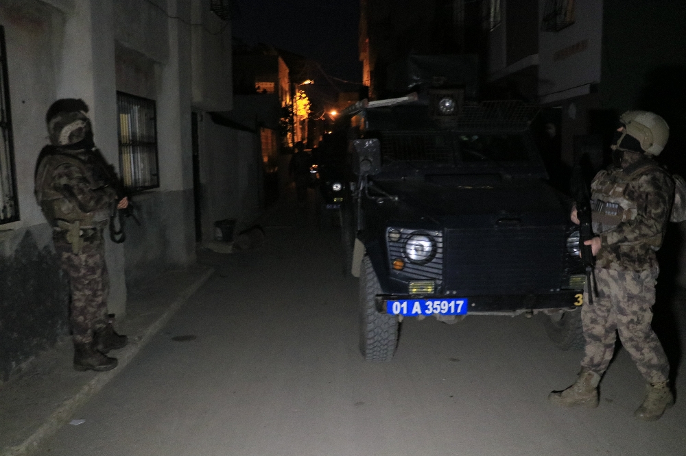 Adana’da torbacılara şafak operasyonu