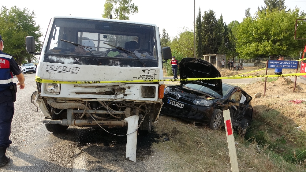 Adana’da trafik kazası: 2 ölü, 4 yaralı
