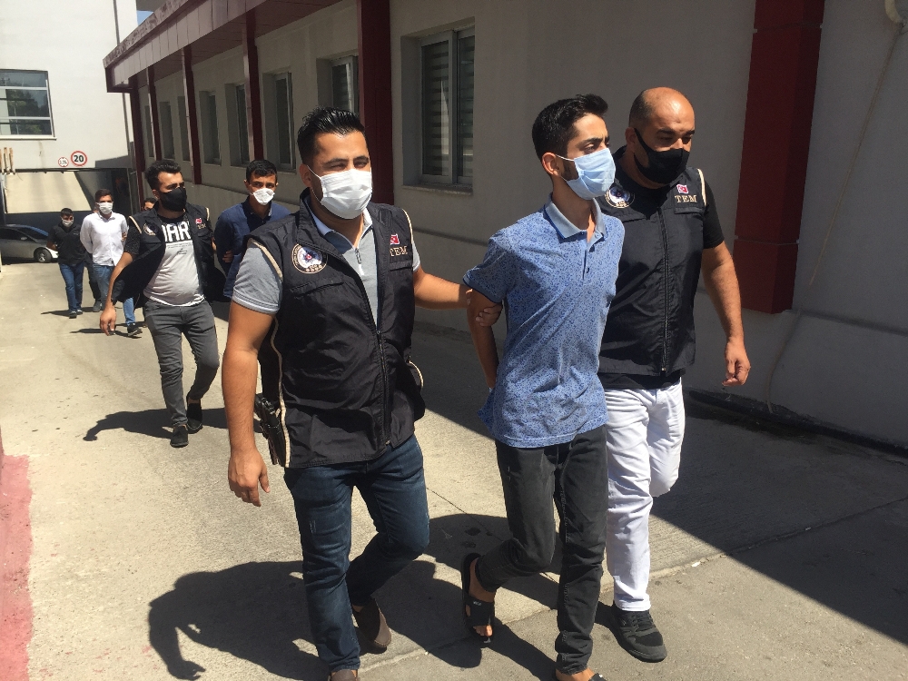 Adanalı gençler için HDP il binasında filmle PKK için ikna seansı yapmışlar
