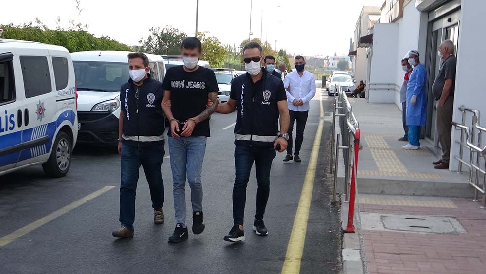Adres sormak istedikleri vatandaşı vurdular