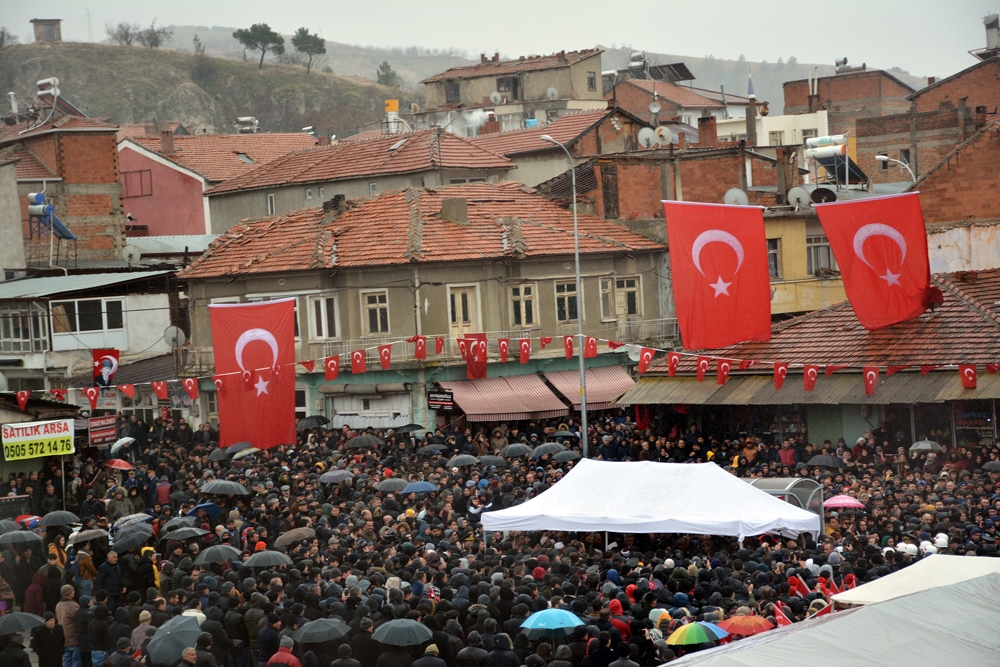 Afyonlu şehit Piyade Yüzbaşı Süleyman Şahin son yolculuğuna uğurlandı