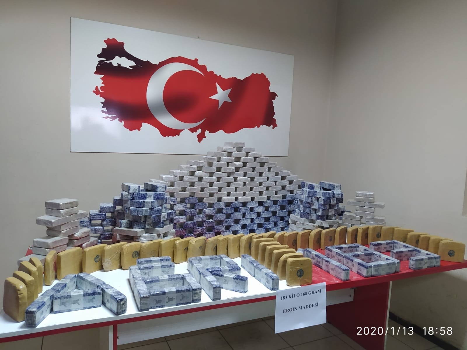 Ağrı’da bir buçuk yılda 1 ton 260 kilo 707 gram uyuşturucu madde ele geçirildi
