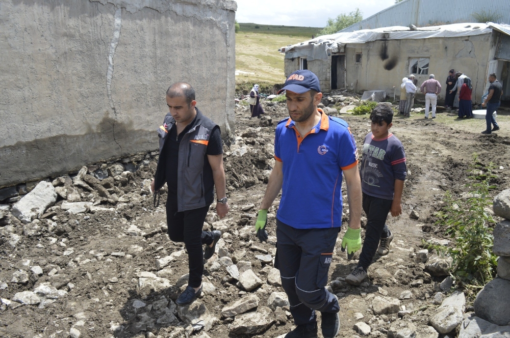 Ağrı’da sel felaketinin etkili olduğu köylerde çalışma başlatıldı