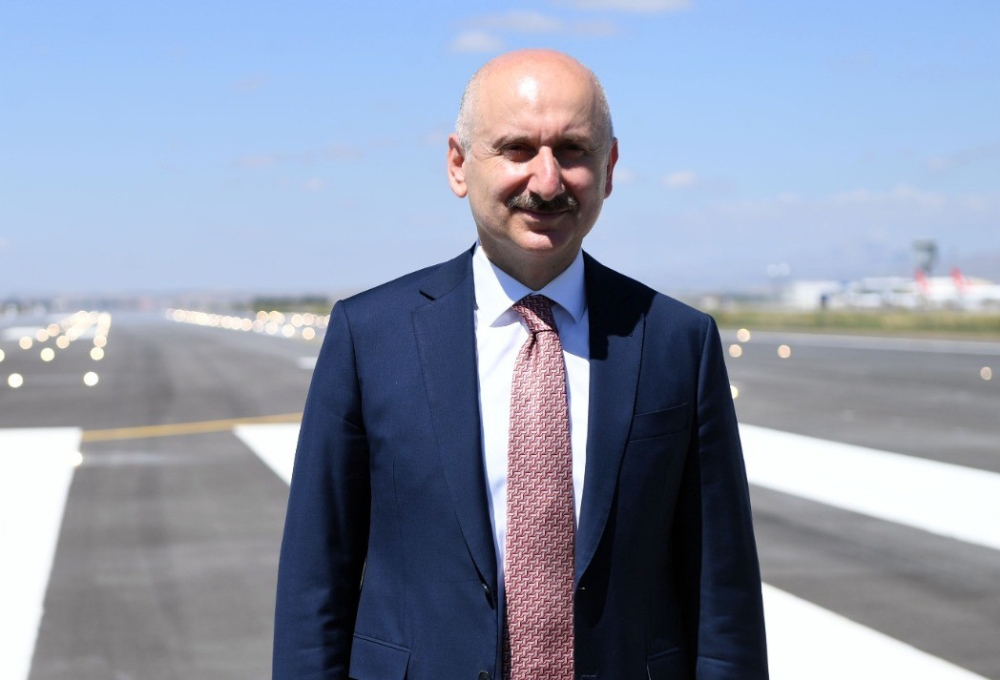 “Ağustos’ta iç hatta 5.7 milyon, dış hatta 3.8 milyon yolcuya ulaştık”