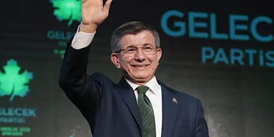 Ahmet Davutoğlu siyaseti bırakıyor: Gelecek Partisi feshedildi