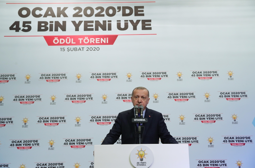 “AK Parti ulusal bir coğrafyaya değil uluslararası bir coğrafyaya hitap eden bir partidir”