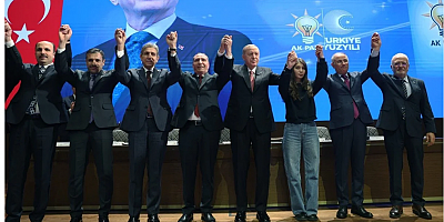 AK Parti'ye katılımlar sürüyor