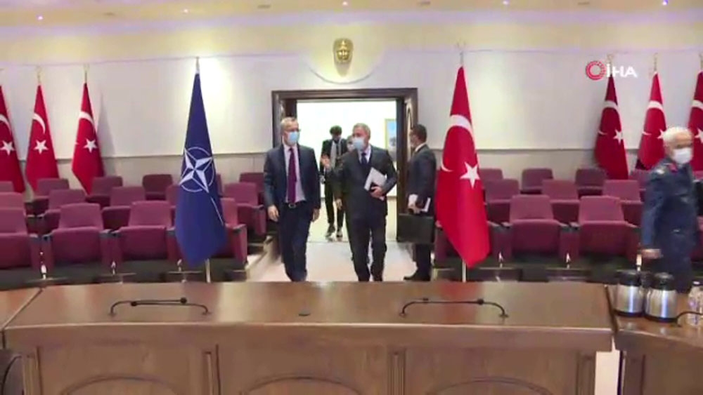 Akar, NATO Genel Sekreteri Jens Stoltenberg ile görüştü