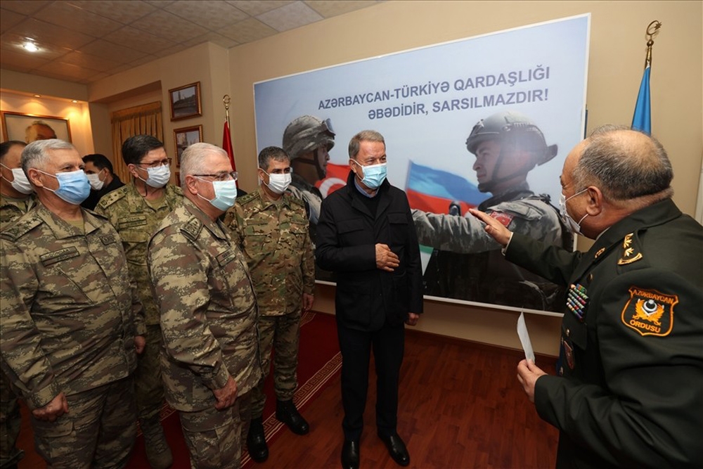 Akar ve komuta kademesinden sürpriz Azerbaycan ziyareti