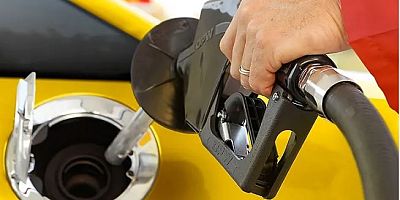 Akaryakıtta indirim rüzgarı! İkincisi de yolda