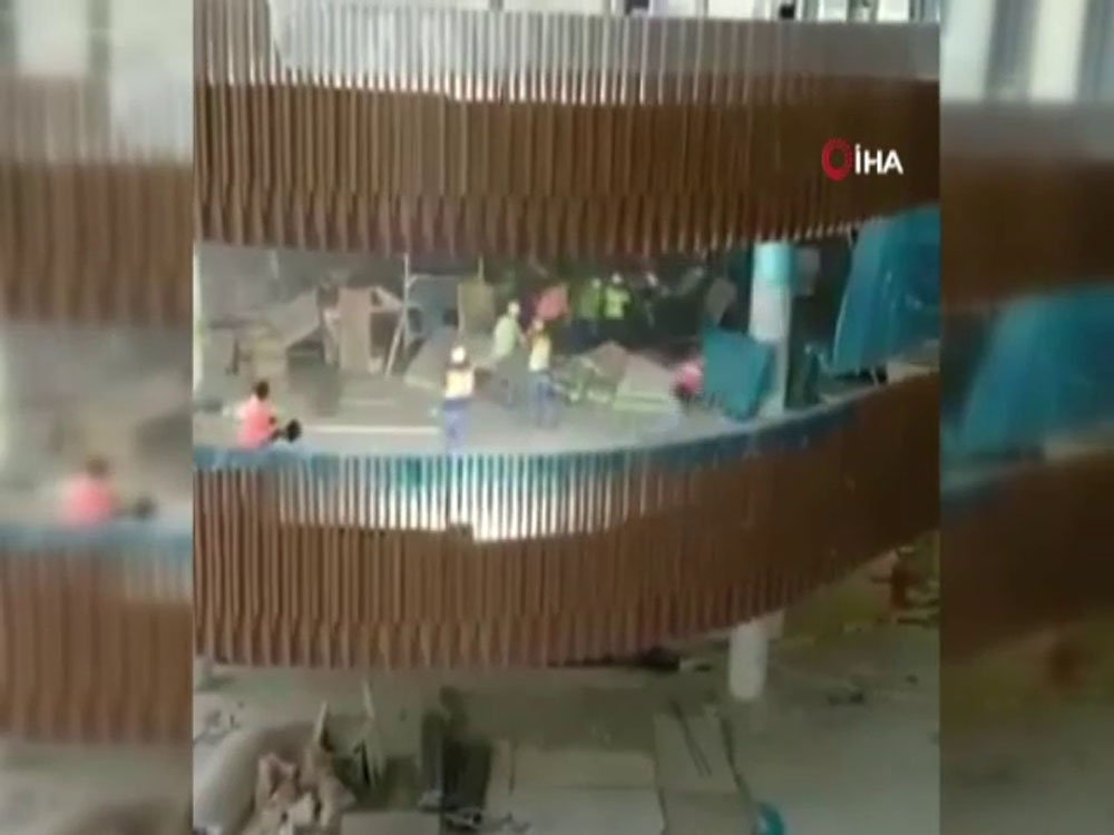 AKM inşaatında asma tavanın çökme anı kamerada
