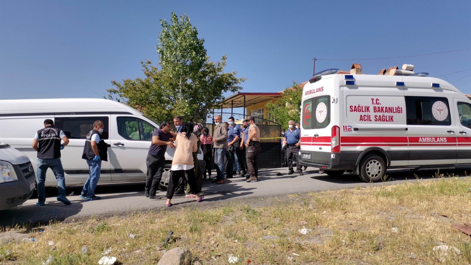 Akrabalar arasında kanlı kavga: 1 ölü, 1 yaralı