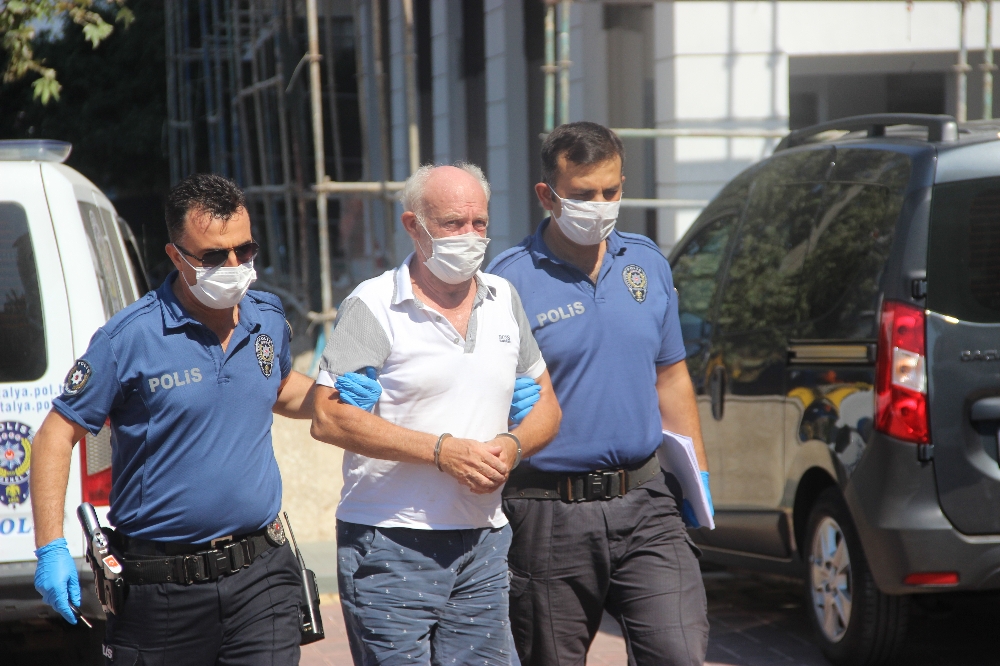 Alanya’da Hollandalı şahıs 13 yaşındaki çocuğa cinsel taciz iddiasıyla tutuklandı
