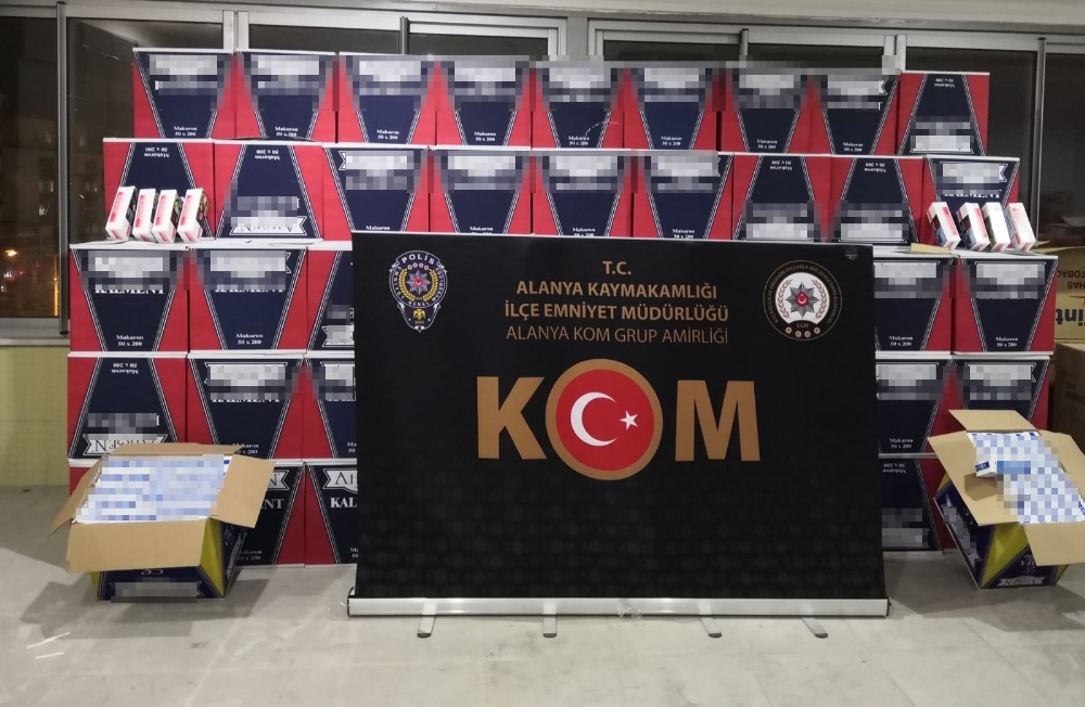 Alanya’da kaçak tütünle doldurulmuş 1 milyon 110 adet makaron ele geçirdi