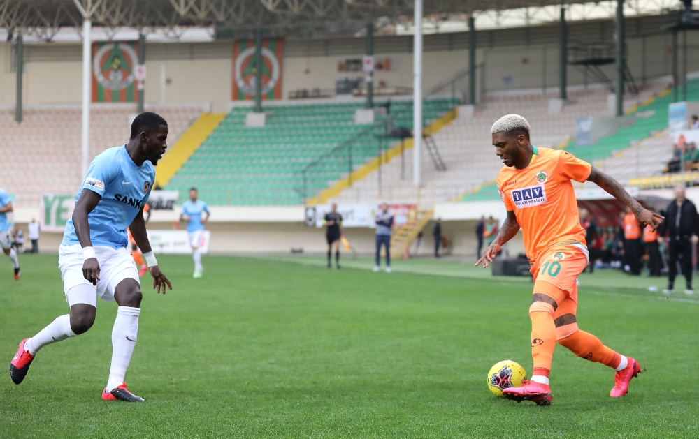 Alanyaspor tek golle kazandı