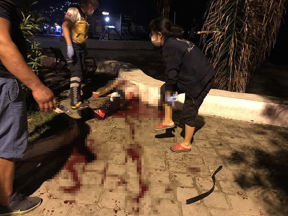 Alkollü şahıs, kanlar içinde hastaneye kaldırıldı