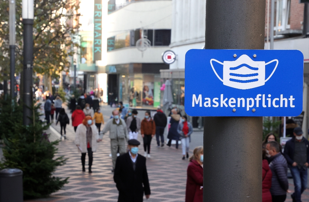 Almanya’da günlük Covid-19 vaka sayısında rekor