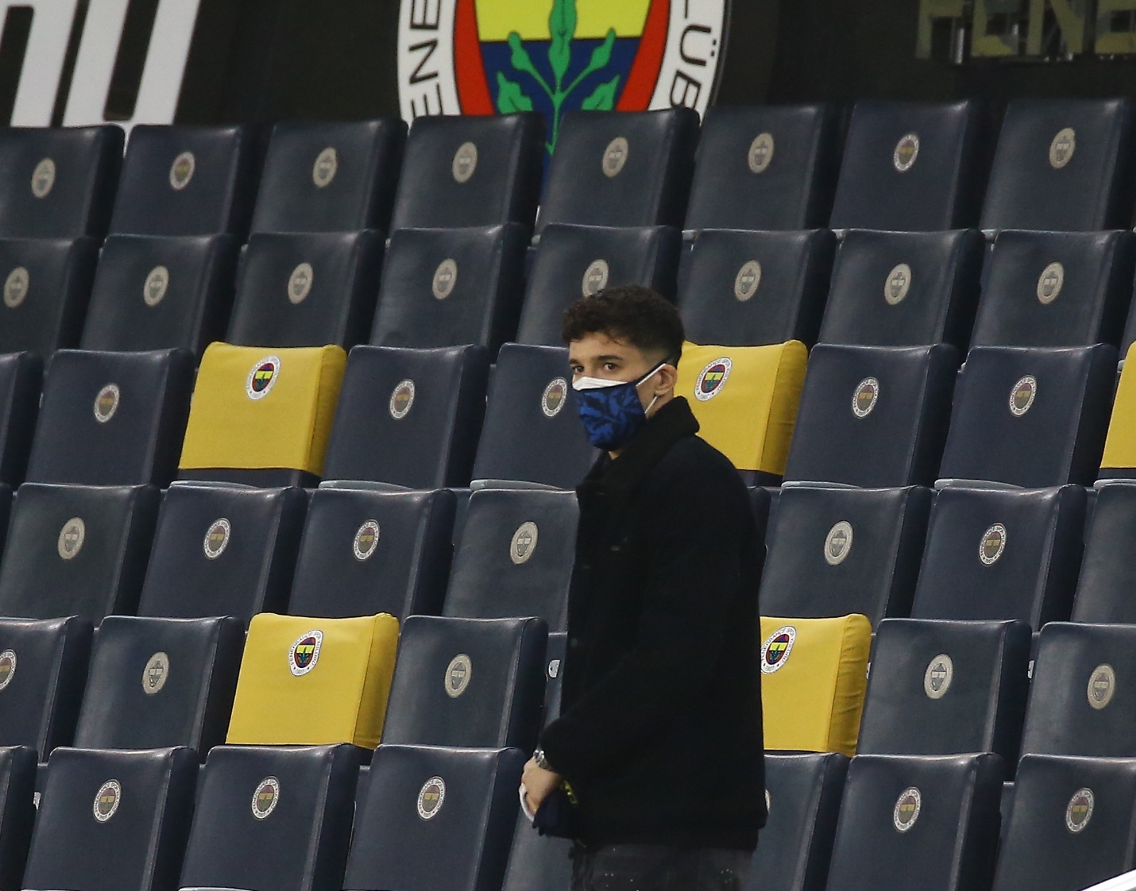 Altay Bayındır tribünde