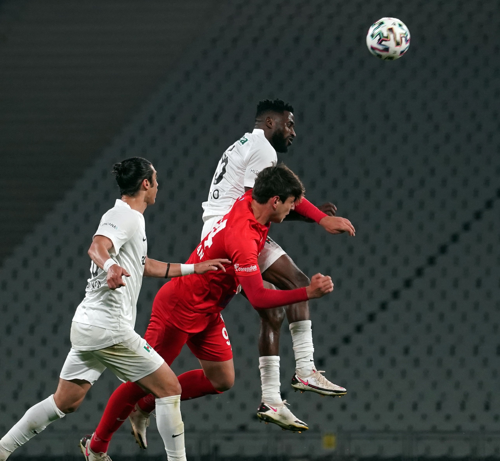 Altay Süper Lig’e yükseldi