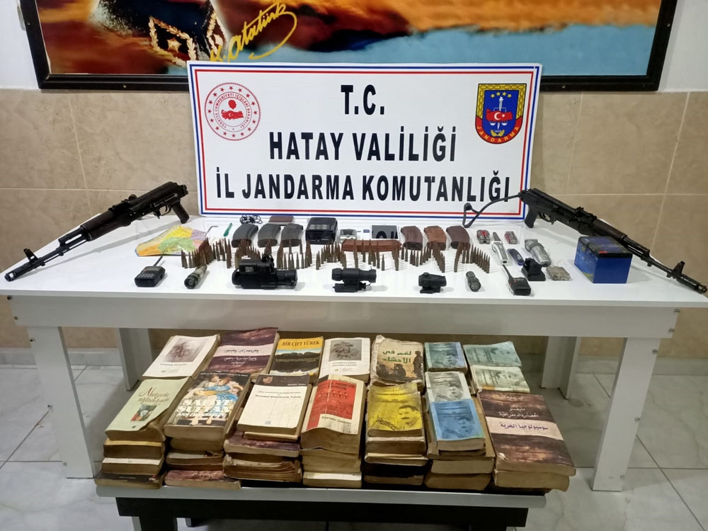 Amanoslarda PKK’ya ait silah ve mühimmat bulundu