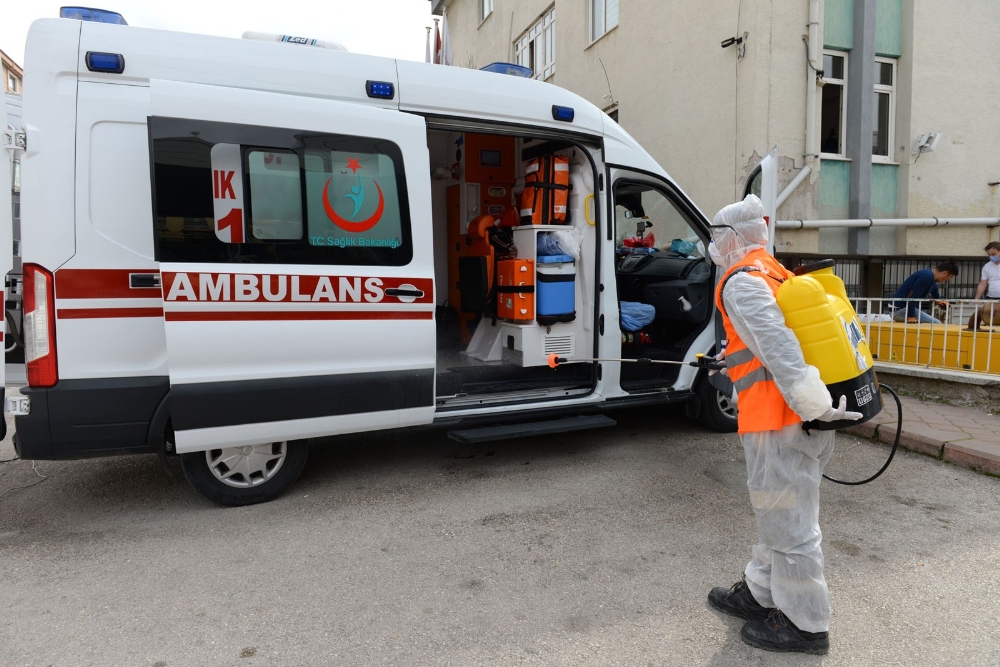 Ambulanslara korona önlemi