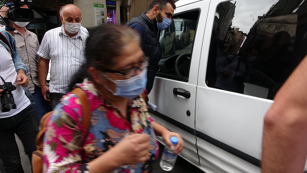 Amerikalı gazetecinin eşi sağlık kontrolü için hastaneye götürüldü
