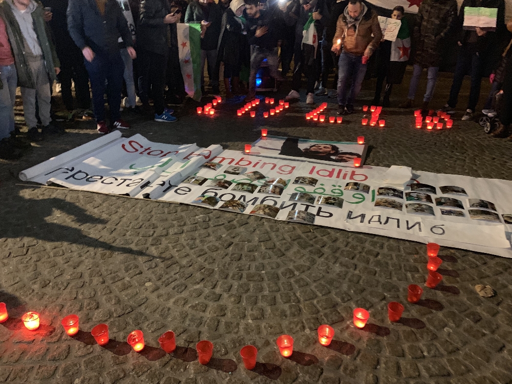 Amsterdamda İdlibdeki Saldırılar Protesto Edildi